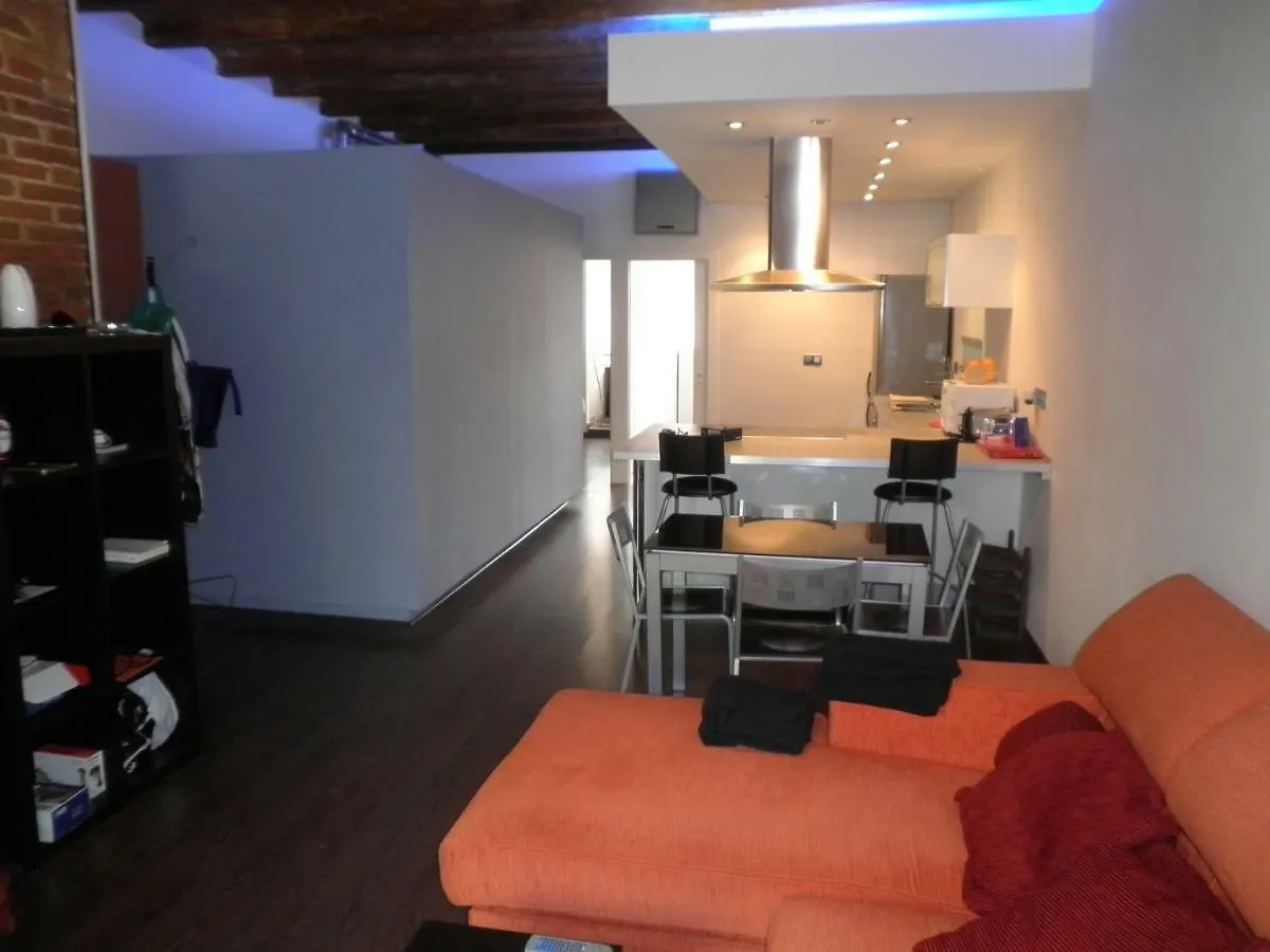 ברצלונה Bacrou Apartment, Design Loft Near The Sea